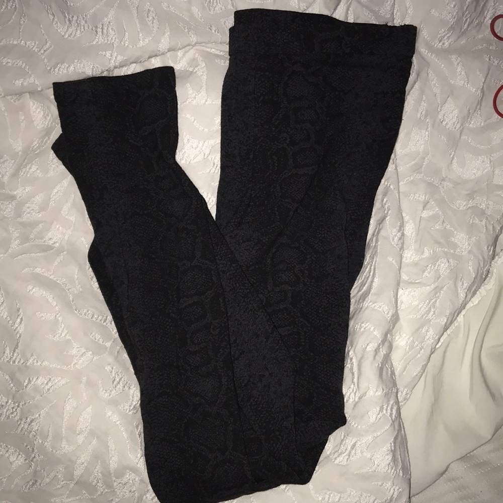 Snake print jeggings